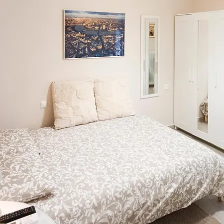 40 Saints Apartmán *